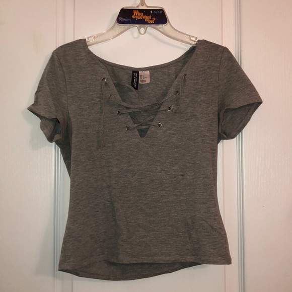 *2 for 10* DIVIDED Crop tops - Picture 2 of 7